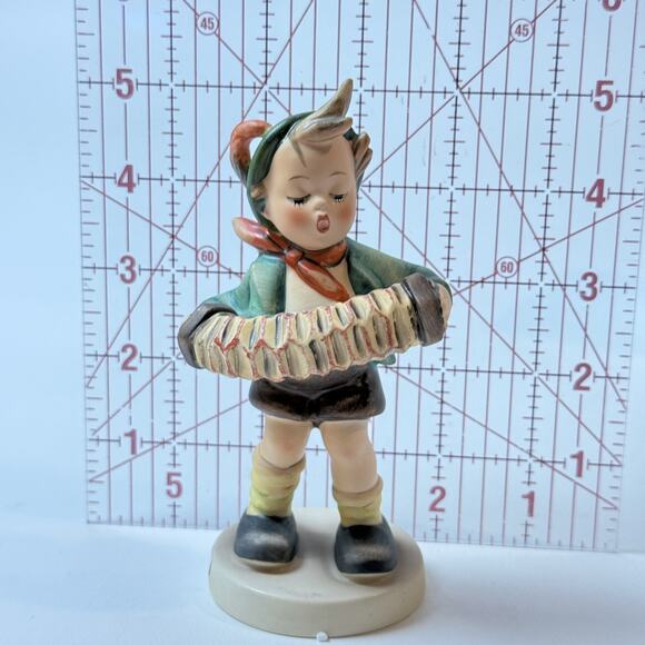 Rare MINT Goebel‎ Hummel Accordian Boy #185 Vintage Germany Figurine kinderspiel - Picture 9 of 9